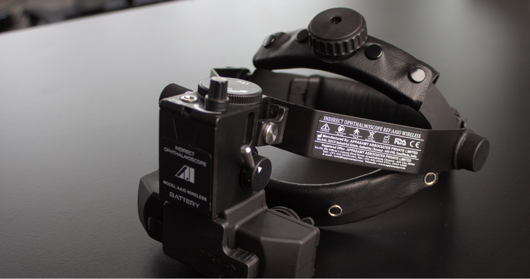 Equipo oftalmológico en uso